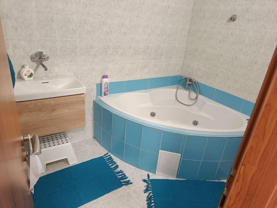 Apartmán Cervena Cesta Kunovice Exteriér fotografie
