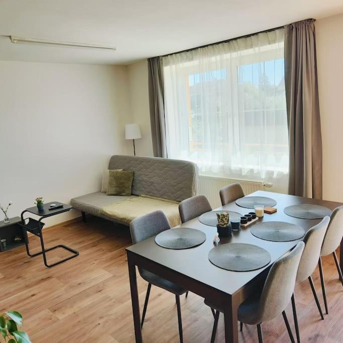 Apartmán Cervena Cesta Kunovice Exteriér fotografie